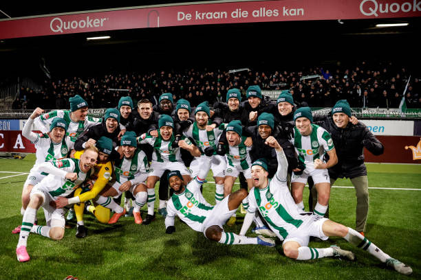 训以其高度 训以其高度